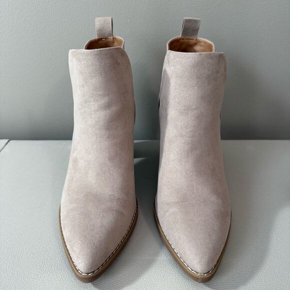 UNIVERSAL THREAD Faux Suede Booties Heeled Boots 3.5” Heel Taupe Size 11 - Picture 2 of 9